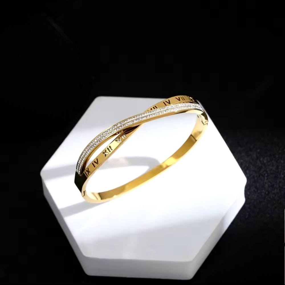 Roman Numeral Infinity Bracelet Stainless Steel 18k Gold Plated - NEW